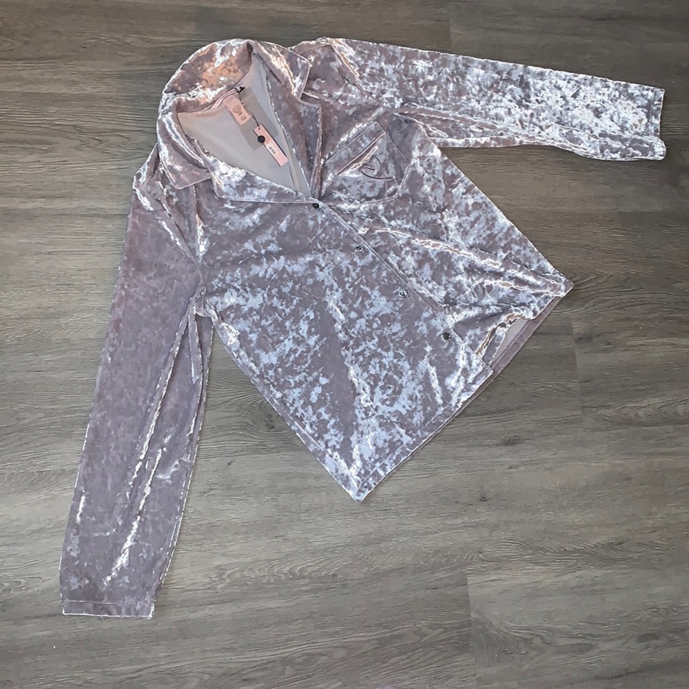 VS PJ Top